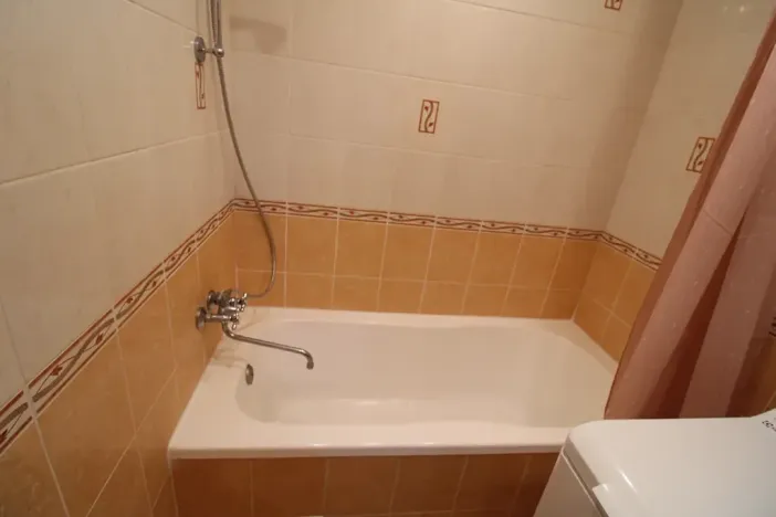 Pronájem bytu 2+1, Karlovy Vary, I. P. Pavlova, 54 m2