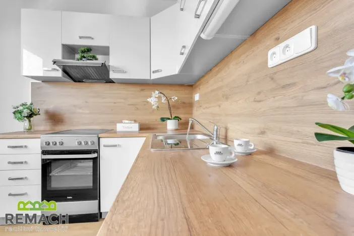 Pronájem bytu 1+1, Uherské Hradiště, náměstí Republiky, 33 m2