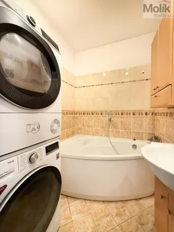 Prodej bytu 3+1, Osek, Slovenská, 75 m2