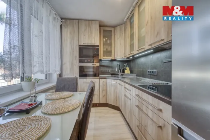 Prodej bytu 3+1, Horní Bříza, Tovární, 69 m2