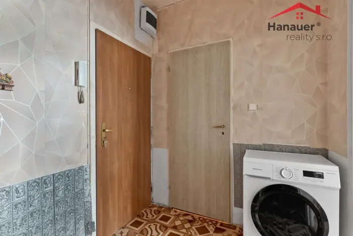 Prodej bytu 2+kk, Děčín - Děčín XXXII-Boletice nad Labem, V Sídlišti, 43 m2