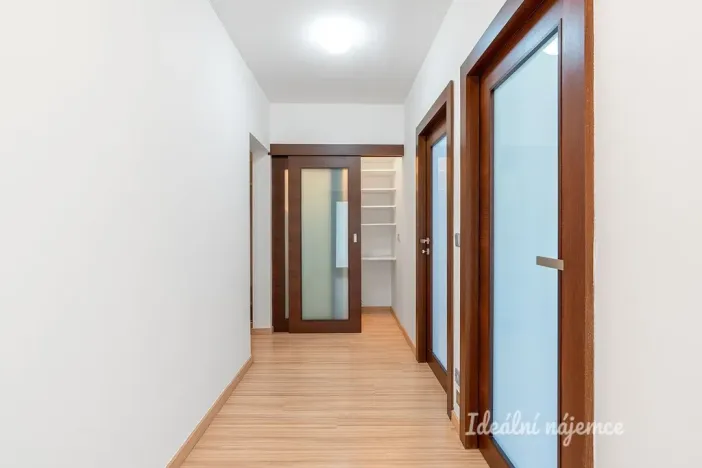 Pronájem bytu 3+1, Praha, Volutová, 76 m2