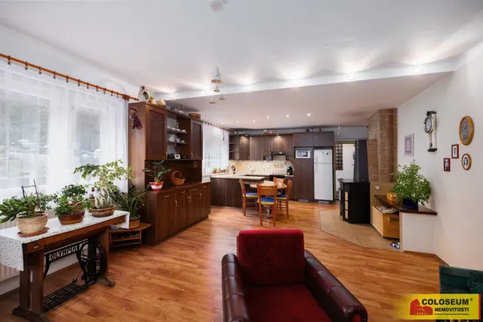 Prodej rodinného domu, Kněževes - Jobova Lhota, 175 m2