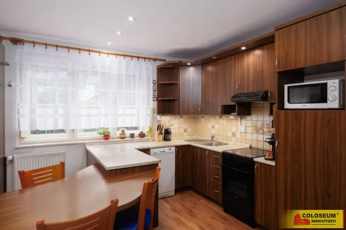 Prodej rodinného domu, Kněževes - Jobova Lhota, 175 m2