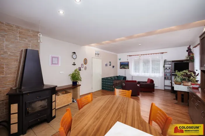 Prodej rodinného domu, Kněževes - Jobova Lhota, 175 m2