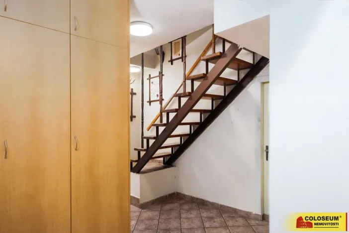 Prodej rodinného domu, Kněževes - Jobova Lhota, 175 m2