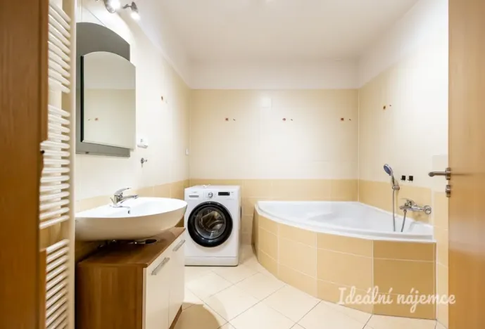 Pronájem bytu 1+kk, Praha - Pitkovice, K dálnici, 44 m2