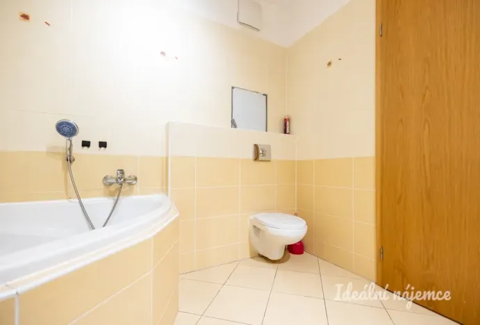 Pronájem bytu 1+kk, Praha - Pitkovice, K dálnici, 44 m2