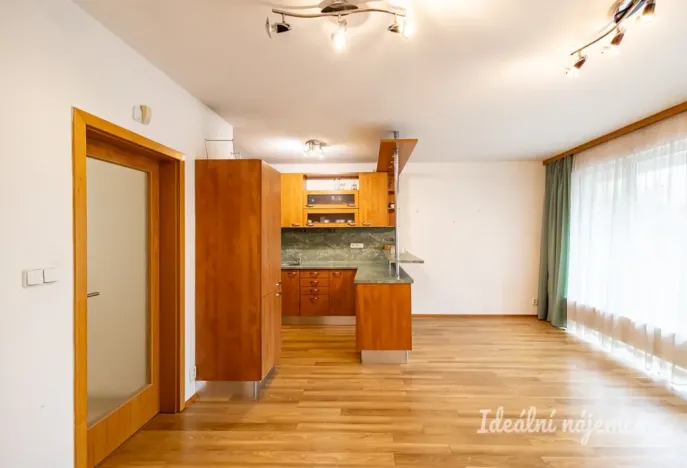 Pronájem bytu 1+kk, Praha - Pitkovice, K dálnici, 44 m2