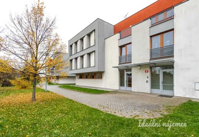 Pronájem bytu 1+kk, Praha - Pitkovice, K dálnici, 44 m2