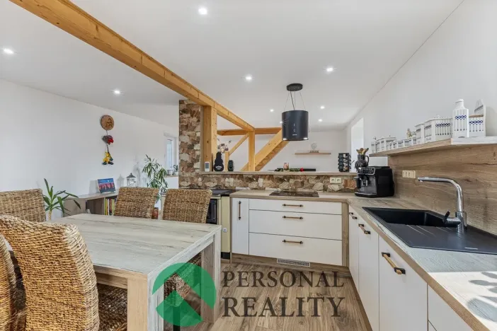 Prodej rodinného domu, Kněževes, Libušina, 180 m2