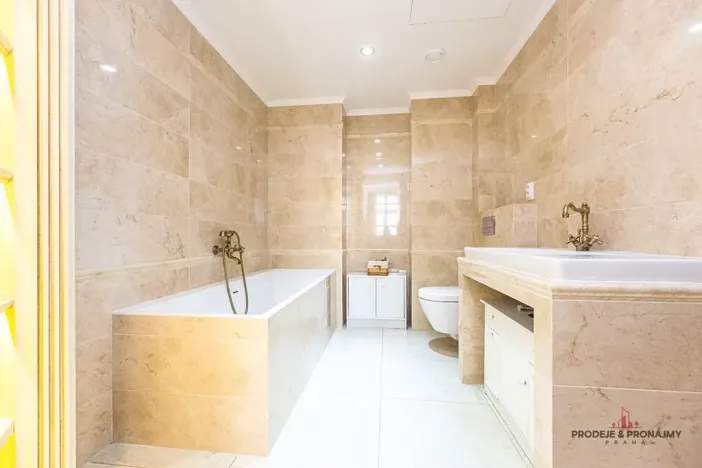 Prodej bytu 2+kk, Praha, Slavíkova, 105 m2