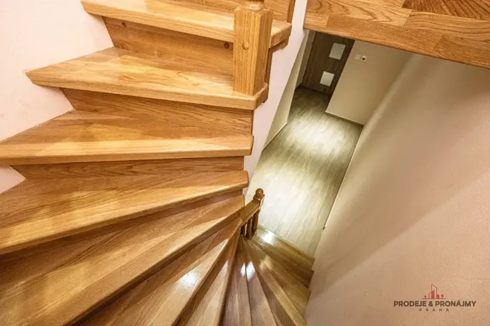 Prodej bytu 2+kk, Praha, Slavíkova, 105 m2