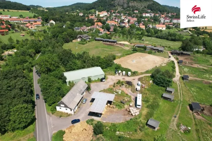 Pronájem komerčního pozemku, Třebušín, 150 m2