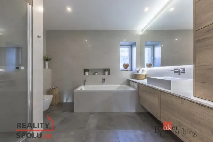 Prodej rodinného domu, Zlonín, U Rybníka, 291 m2