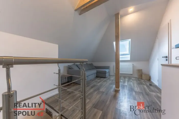 Prodej rodinného domu, Zlonín, U Rybníka, 291 m2