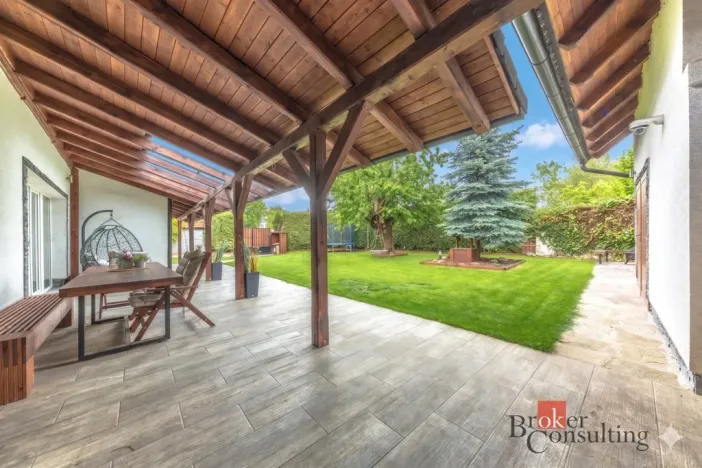 Prodej rodinného domu, Zlonín, U Rybníka, 291 m2