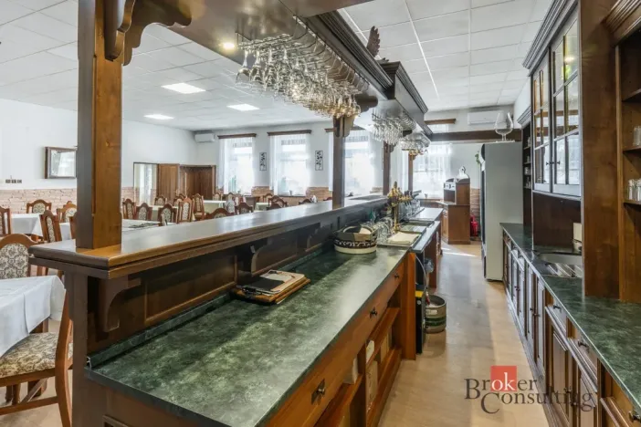 Prodej restaurace, Krásný Dvůr - Vysoké Třebušice, 600 m2