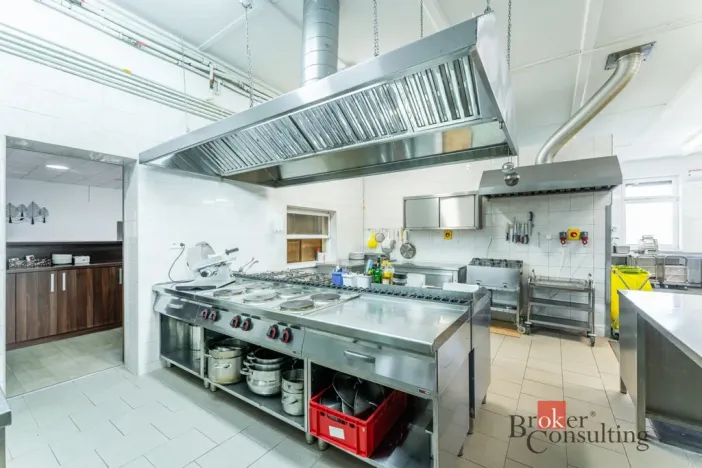 Prodej restaurace, Krásný Dvůr - Vysoké Třebušice, 600 m2