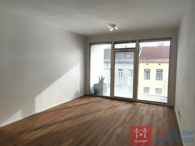 Pronájem bytu 1+kk, Znojmo, Jarošova, 35 m2