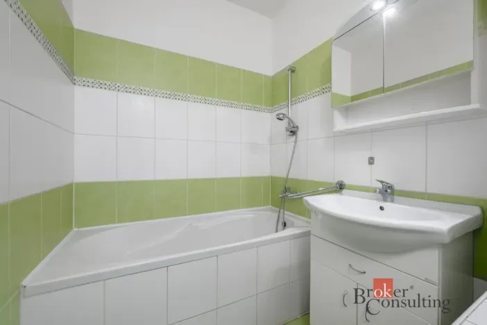 Pronájem bytu 2+1, Brno - Bohunice, Uzbecká, 59 m2