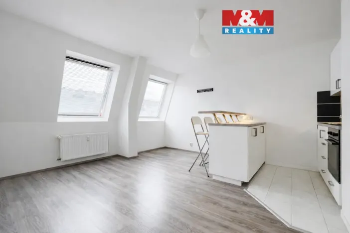 Pronájem bytu 2+kk, Praha - Kyje, Lipnická, 38 m2