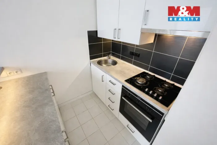 Pronájem bytu 2+kk, Praha - Kyje, Lipnická, 38 m2