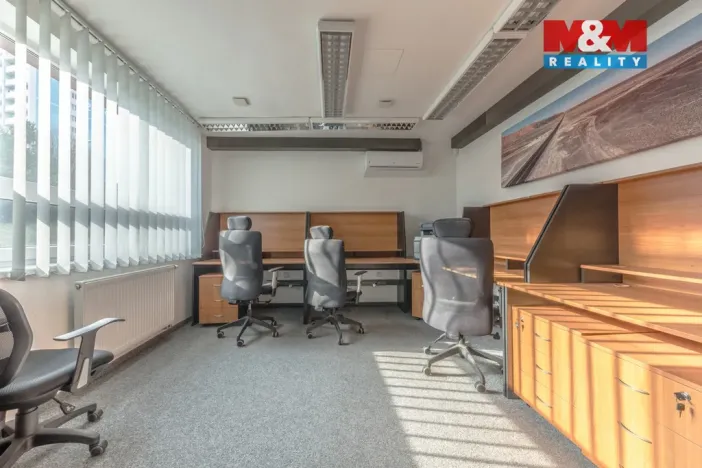 Pronájem kanceláře, Mělník, Nemocniční, 192 m2