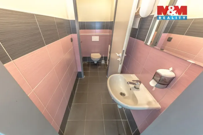 Pronájem kanceláře, Mělník, Nemocniční, 192 m2