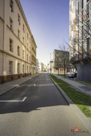 Prodej bytu 3+kk, Praha - Karlín, Pobřežní, 79 m2