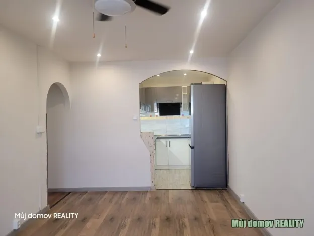 Pronájem bytu 2+kk, Praha - Černý Most, Kpt. Stránského, 44 m2