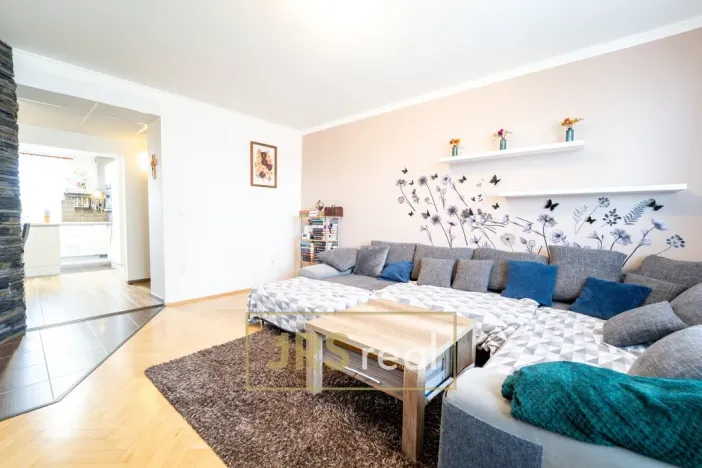 Prodej bytu 3+1, Přáslavice, 78 m2