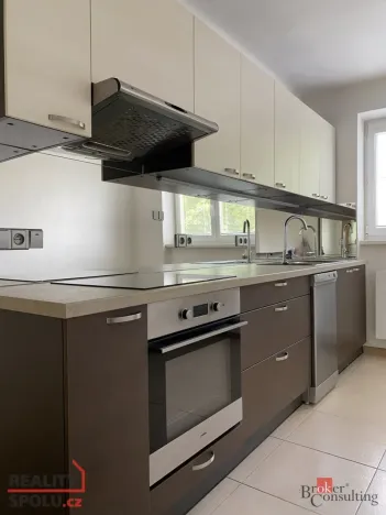 Pronájem bytu 2+1, Opava - Předměstí, náměstí Slezského odboje, 60 m2