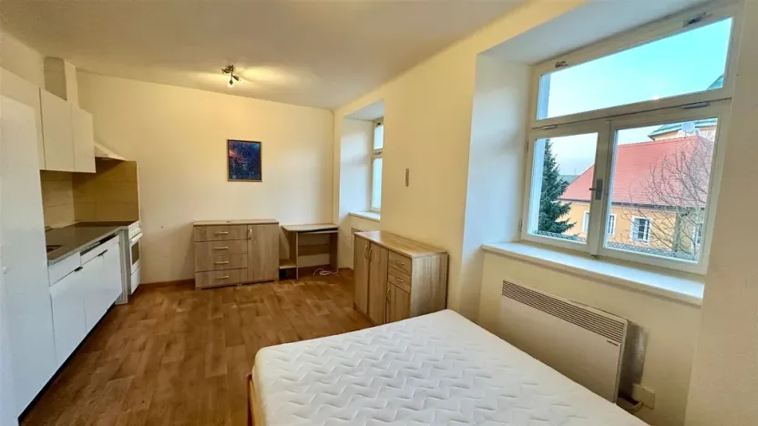 Pronájem bytu 1+kk, Cheb, Jakubská, 25 m2