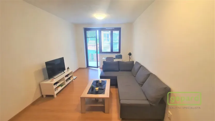 Pronájem bytu 2+kk, Praha, Fojtova, 50 m2