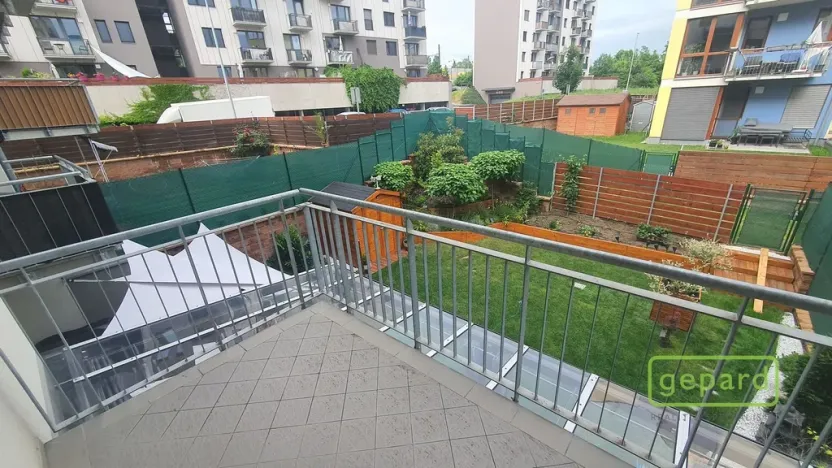 Pronájem bytu 2+kk, Praha, Fojtova, 50 m2