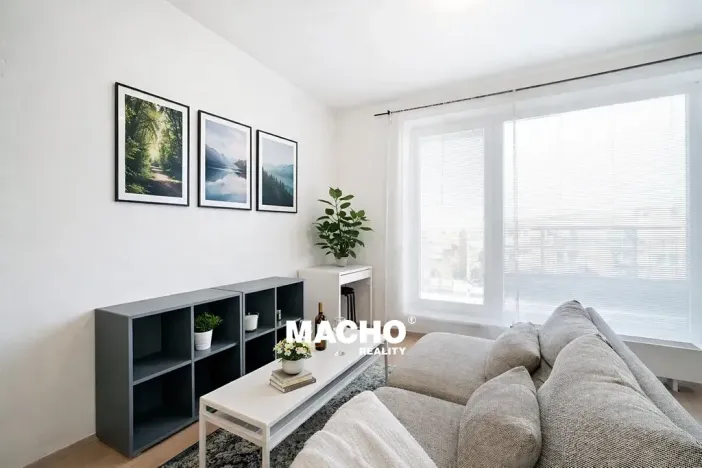 Pronájem bytu 1+kk, Hostivice, Ovesná, 36 m2