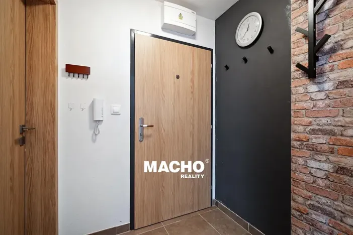 Pronájem bytu 1+kk, Hostivice, Ovesná, 36 m2