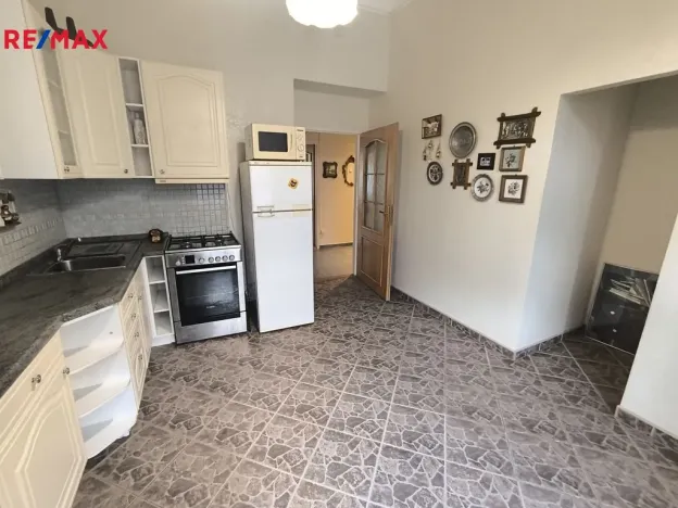 Pronájem bytu 2+1, Karlovy Vary, nábřeží Jana Palacha, 69 m2