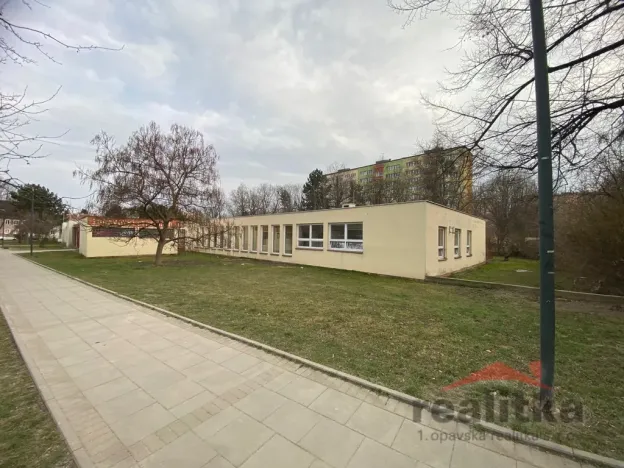 Pronájem obchodního prostoru, Opava - Kateřinky, Válečkova, 80 m2