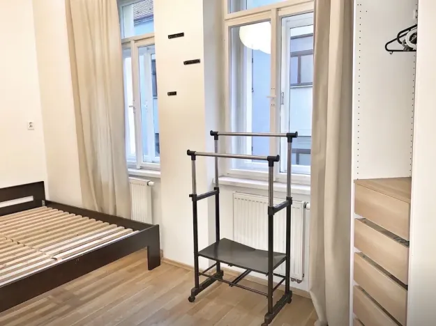 Pronájem bytu 2+kk, Praha - Smíchov, Grafická, 45 m2