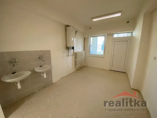 Pronájem ordinace, Opava - Kateřinky, Válečkova, 80 m2