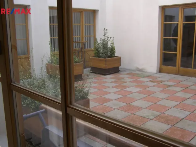 Pronájem kanceláře, Hradec Králové, Malé náměstí, 22 m2