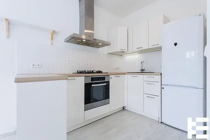 Prodej bytu 2+kk, Praha - Kyje, Pelušková, 41 m2