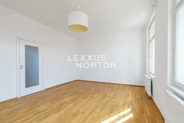 Pronájem bytu 2+kk, Praha - Žižkov, Žižkovo náměstí, 61 m2