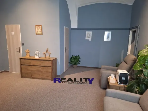 Pronájem obchodního prostoru, Žatec, Poděbradova, 145 m2