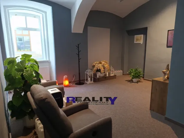 Pronájem obchodního prostoru, Žatec, Poděbradova, 145 m2