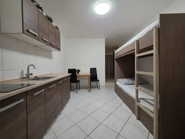 Pronájem bytu 2+kk, Praha - Smíchov, U Santošky, 55 m2
