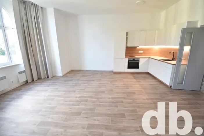 Pronájem bytu 3+kk, Karlovy Vary, Táborská, 80 m2