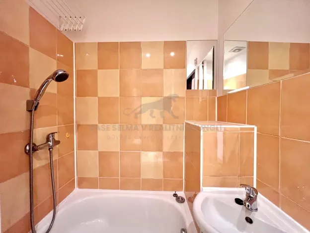 Pronájem bytu 1+kk, Praha - Kbely, Luštěnická, 25 m2